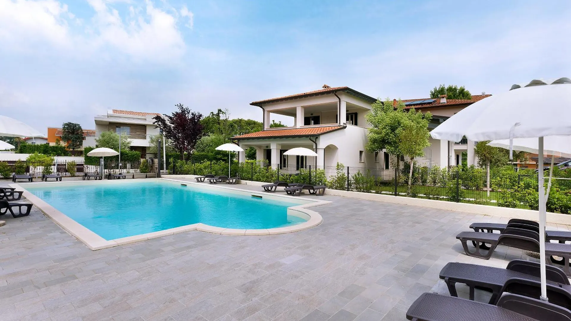 Apartment Residence Fiore Rosso Sirmione
