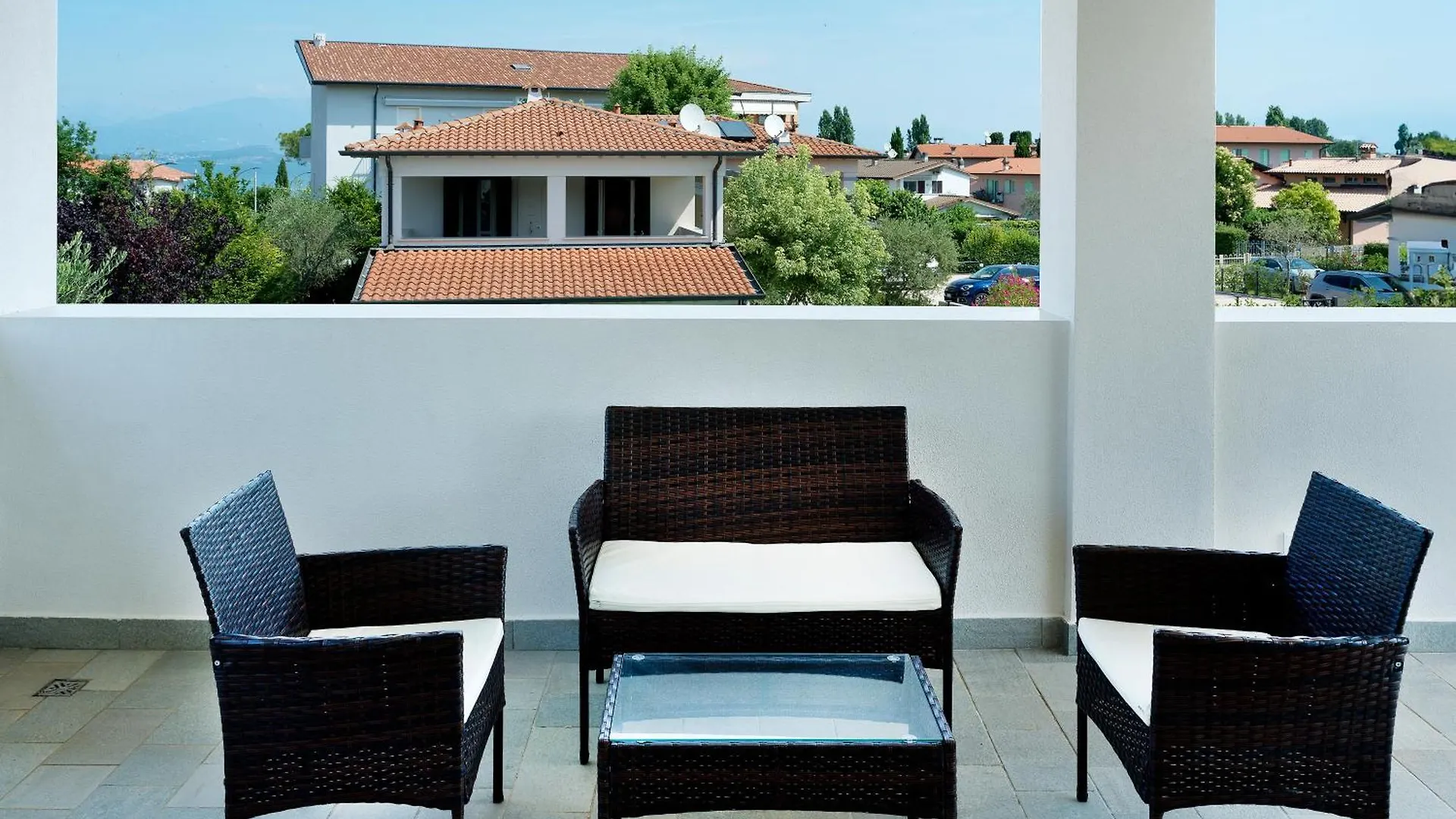 Residence Fiore Rosso Sirmione Italy