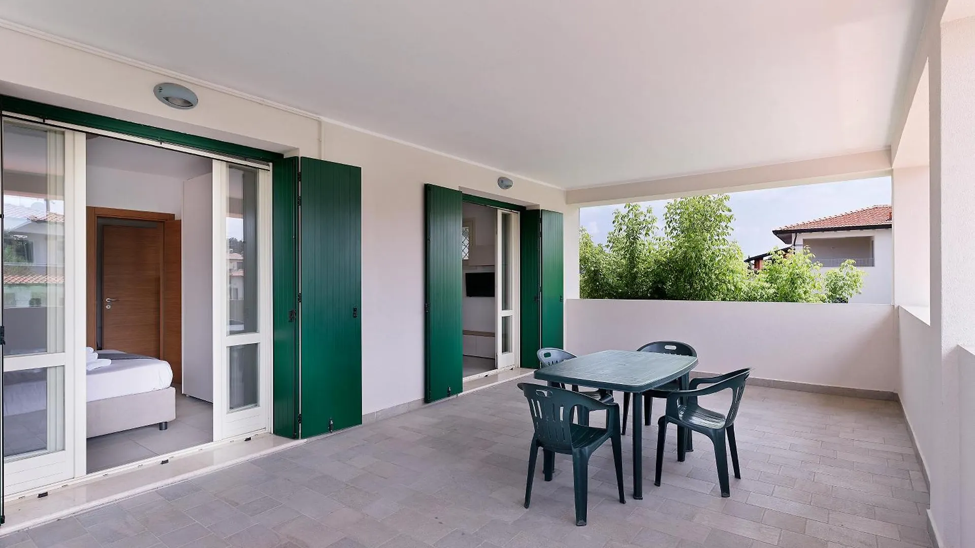 Residence Fiore Rosso Sirmione Italy